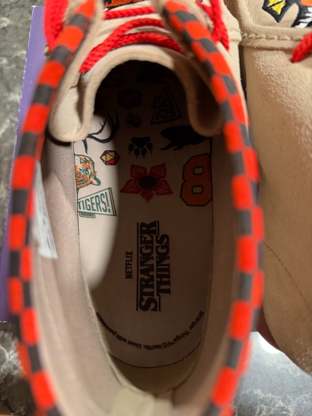 Clarks Stranger Things x Wallabee Evo 'Hellfire Club' - Picture 6 of 7